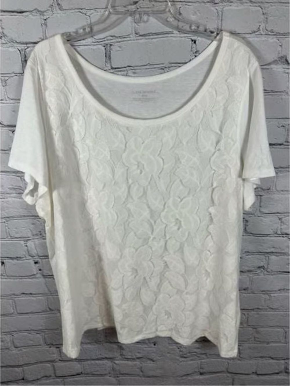 Lightweight White Floral Lace Front Scoop Neck Women’s Top
